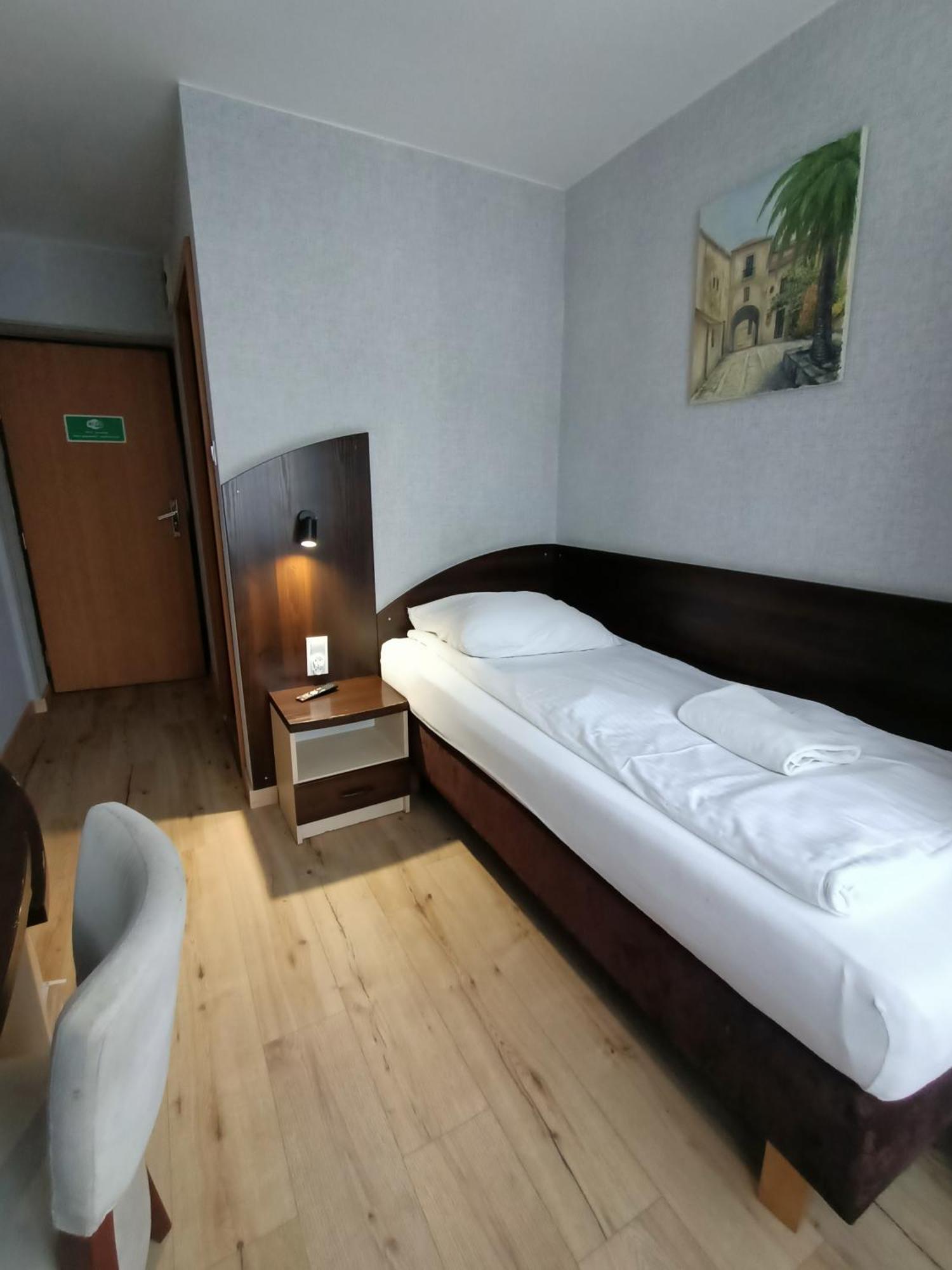 Pomorski Hotell