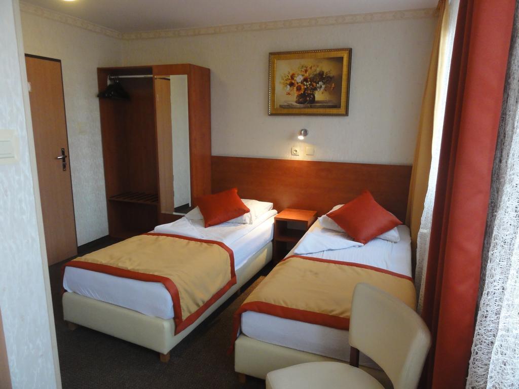 Pomorski 3*