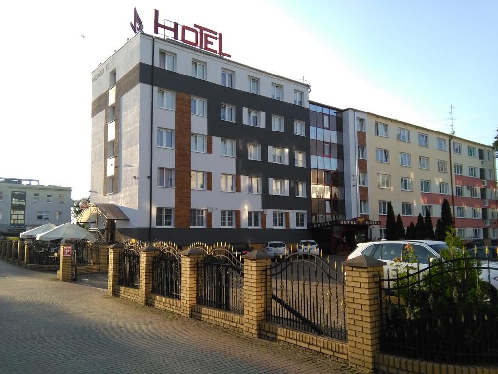 Pomorski Hotell